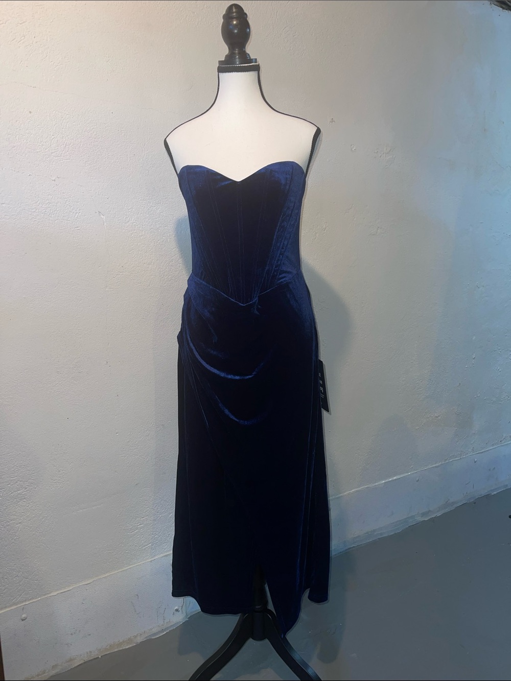 Lulus Masterfully Flirty Dark Blue Velvet Bustier Midi Dress